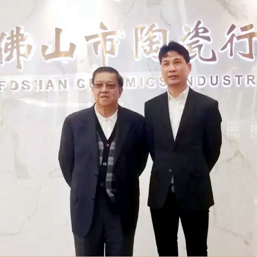 龍永圖一行參觀石灣古鎮(zhèn)文創(chuàng)園丨盛贊宏宇大格局