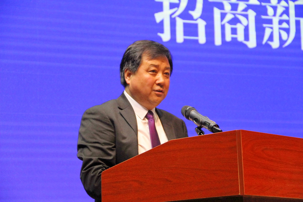 印臺(tái)區(qū)招商局局長(zhǎng)牛少鋒.JPG